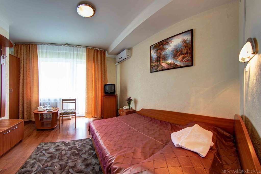 Holosiyvsky Hotel Kyiv Room photo